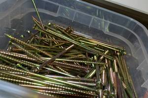 lot 3060 image: Approx. 20 LBS #10 x 6 EZ Driver Exterior Screws - Torx Drive