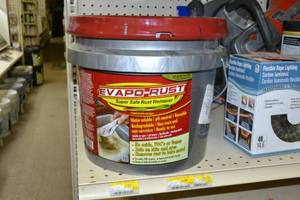 lot 2371 image: 3.5 Gallon Jug Evapo-Rust Rust Remover