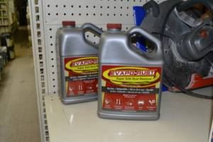 lot 2370 image: (2) 1 Gallon Jugs Evapo-Rust Rust Remover