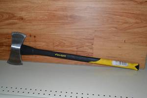 lot 2389 image: Vulcan Double Sided Axe w Fiberglass Handle