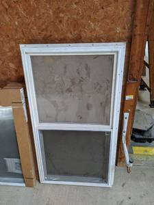 lot 2982 image: Northview Glider Window