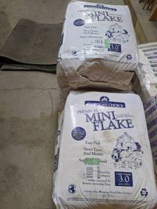 lot 3026 image: Americas Choice Premium Mini-Flake Animal Bedding - 15 cu.ft.