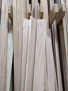 lot 3021 image: (42) Pieces OAK Trim  Moulding  Door - Window Casing