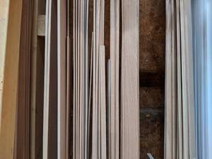 lot 3024 image: (52) Pieces OAK Trim  Door - Window Casing