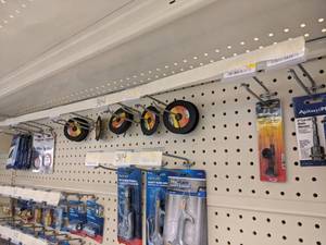 lot 3114 image: Air Compressor Blow Guns, 3 Cut off Discs and More
