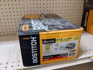 lot 3141 image: (3600) Bostitch Wire Collated Nails