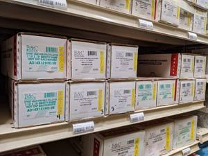 lot 2476 image: (18) Boxes B&C Offset Wire Weld Collation 28° Nails - Smooth Shank 3-14 and 3-12