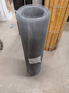 lot 2581 image: 36 x 31 Hardwire Cloth Wire Fence Material