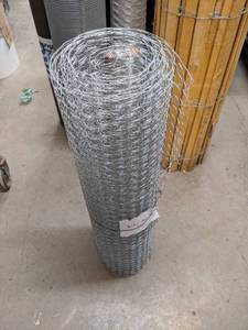 lot 2584 image: 36 x 20 Roll of Hex Wire Fence (Chicken Wire)