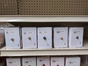 lot 2621 image: 18 LBS Metal to Metal Screws 34 to 1-12
