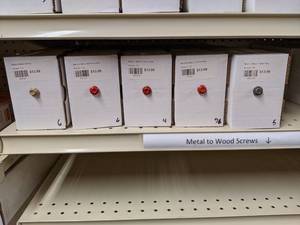 lot 2624 image: 28 LBS Metal to Metal Screws 34 to 1-12