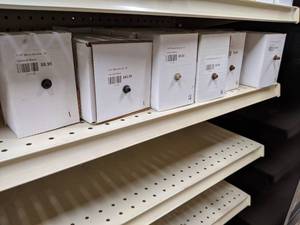lot 2631 image: 21 LBS Metal to Wood Screws 1-12 to 2-12