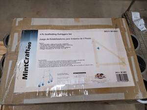 lot 2635 image: MintCraft 4 Piece Scaffolding Outrigger Set
