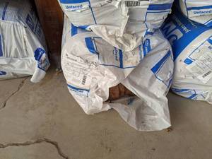 lot 2734 image: Johns Manville R-13 Fiberglass Unfaced Insulation