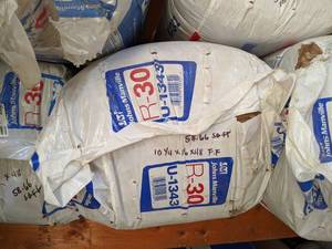 lot 2746 image: Johns Manville R-30 Fiberglass Unfaced Insulation