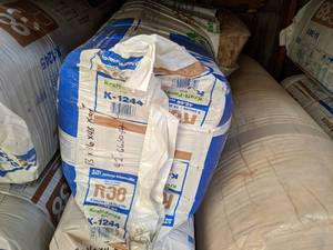 lot 2748 image: Johns Manville R-38 Fiberglass Kraft Faced Insulation