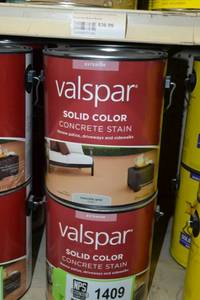 lot 1409 image: (4) 1 Gallon Valspar Solid Color Concrete Stain, Exterior, Concrete Gray 82320