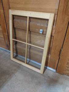 lot 3173 image: Wood Utility Sash Window - 4 Panes