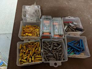 lot 3183 image: Huge Lot of T10, T25, T40 and #2 Phillips Head Bits