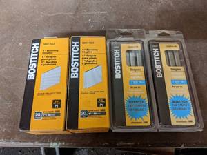 lot 3185 image: 4 Boxes Bostitch Flooring Staples