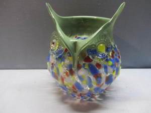 lot 1 image: Glass Owl, Hand Blown