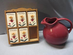 lot 21 image: Vintage Kitchenwares