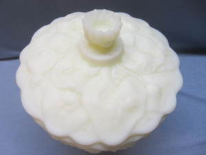 lot 51 image: Fenton Lime Green