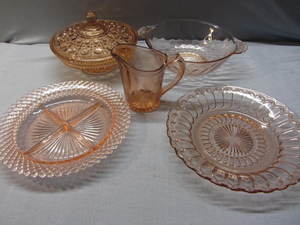 lot 127 image: Pink Depression Glass