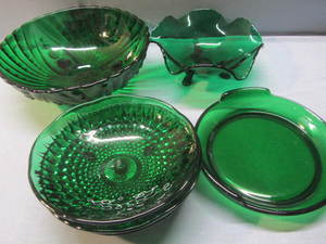 lot 126 image: Forest Green with Bubble