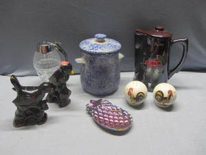 lot 142 image: Vintage Kitchenwares