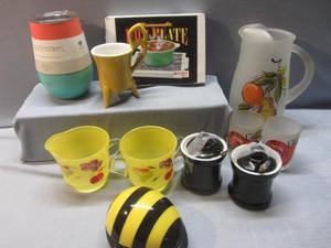 lot 185 image: Vintage Juice Set, Kitchenwares