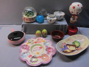 lot 188 image: Easter, Kitchenwares