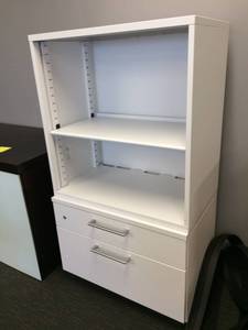 lot 3 image: MSRP $1500 HIGH QUALITY STEELCASE UNIVERSAL WHITE LATERAL 2 DRAWER LOCKING CABINET WITH KEY PLUS 2 SHELF TOPPER - ALL CONSTRUCTED WITH SOLID STEEL & INCLUDES A COUNTERWEIGHT INSIDE FOR ADDED STABILITY - LIKE NEW CONDITION