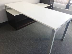 lot 17 image: MSRP $14,000&nbspHIGH QUALITY STEELCASE ANSWER COLLECTION &nbspMODERN & SLEEK MOCHA ESPRESSO FREESTANDING PRIVATE OFFICE L SHAPE LEFT RETURN WORKSTATION WITH OVERBED CABINET STORAGE - EXCELLENT CONDITION