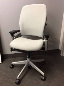 lot 34 image: MSRP $1000 High Quality Steelcase Leap LiveBack Natural Glide System Technology Multifunctional Ergonomic Special High Back Executive Office Chair 400lb Capacity - Please See YouTube - Cream Color UPDATE - COLOR IS MORE PALE GREY - Excellent Condition