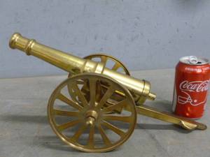lot 6 image: Brass Mantle Cannon