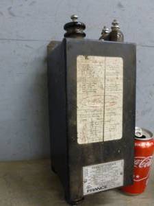 lot 7 image: Neon Transformer