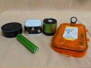 lot 20 image: Blue Tooth Speakers