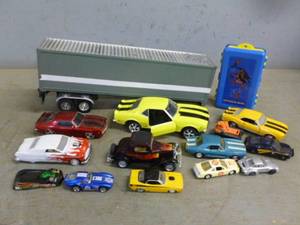 lot 30 image: Die Cast Metal Cars
