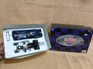 lot 34 image: Die Cast Metal Car