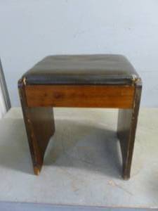lot 37 image: Vintage Sewing Stool