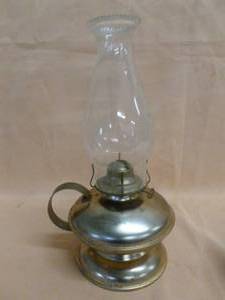 lot 65 image: Oil Lamp