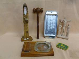 lot 73 image: Collectible
