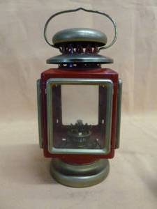 lot 76 image: Oil Lantern