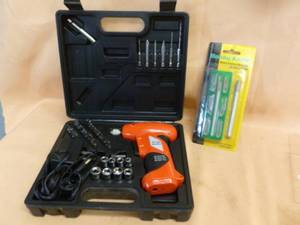 lot 106 image: Tool Set