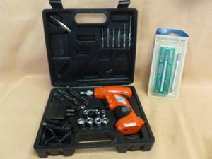 lot 107 image: Tool Set