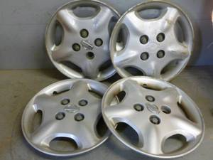 lot 111 image: Hub Caps