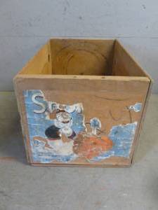 lot 112 image: Vintage Wooden Case