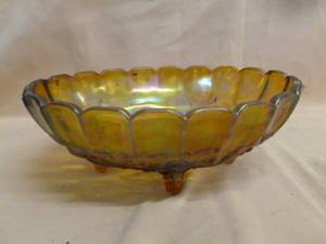 lot 129 image: Vintage Carnival Glass