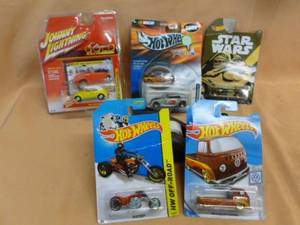 lot 155 image: New Hot Wheels Cars